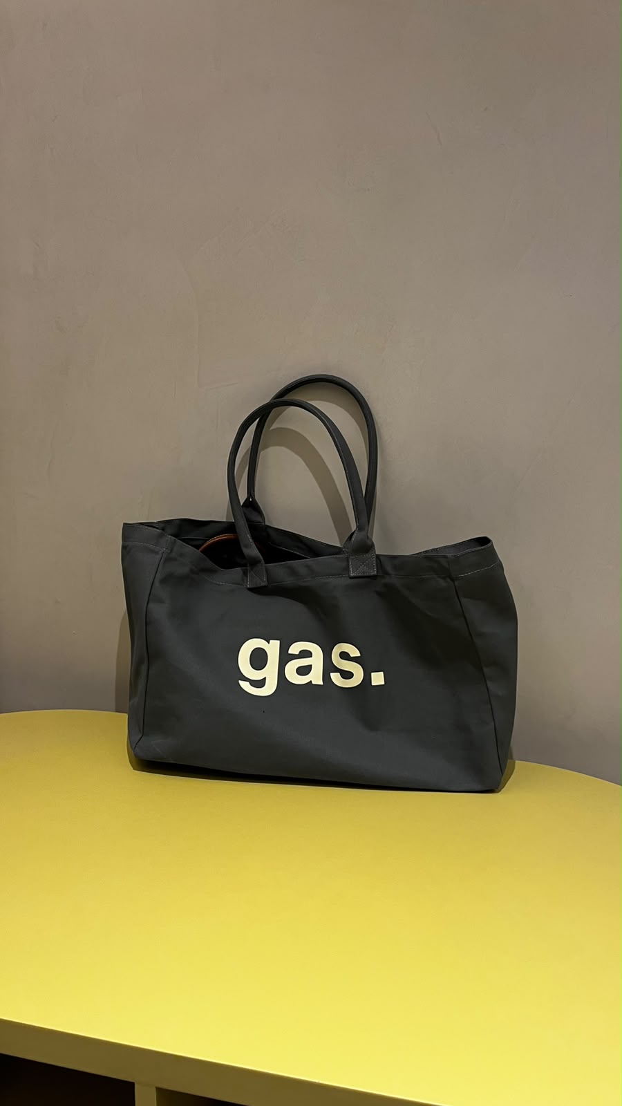 gas tote.